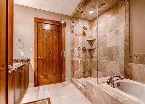 Aspen Meadow Mountain Master Ensuite Bath