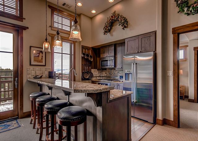 with seating for 4 at Kitchen Bar - great place to gather with your group after a day of fun at the Breckenridge Ski Resort