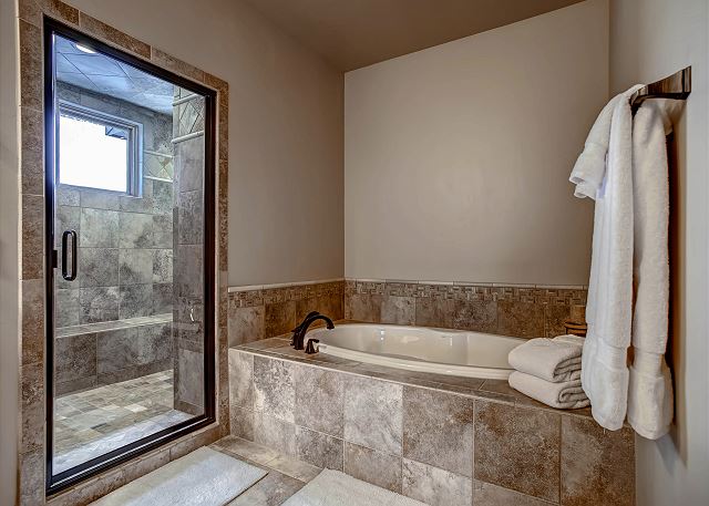 in Ten Mile Range Main Ensuite Bath