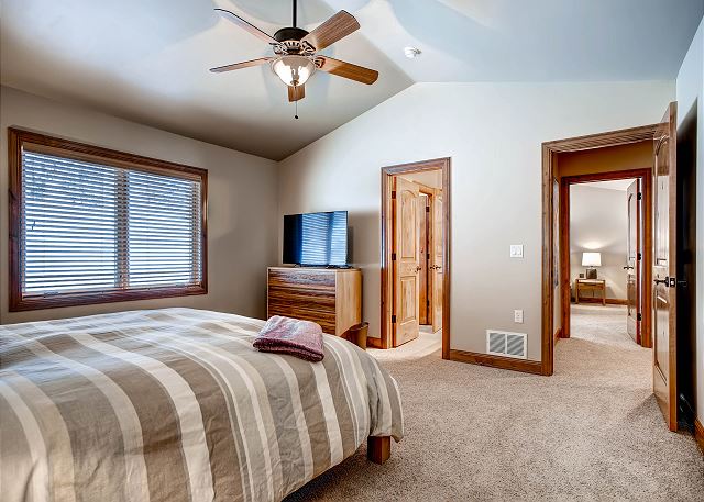 - sleeps 2 in one king, shared bath with Sun Shine King (Jack and Jill)