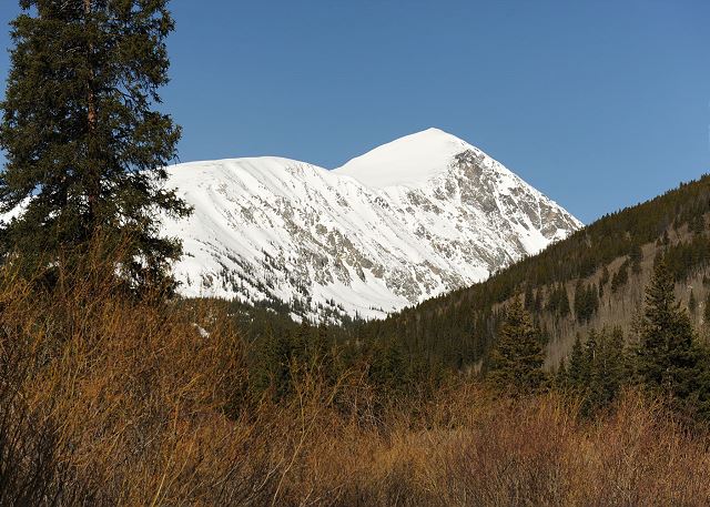 View of the massive 14,265 foot Quandary mountain