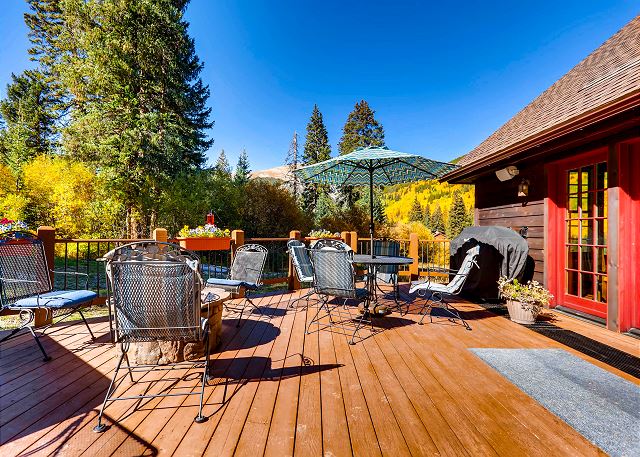 abounds on the large outside deck