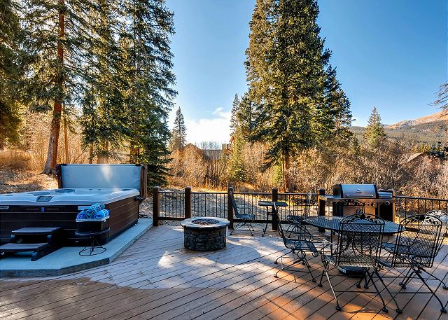 Great space to enjoy the outdoors!