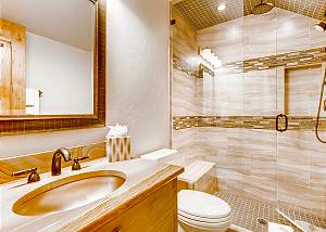 Prospector Queen Ensuite
