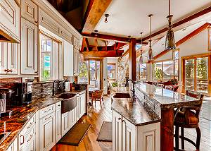 Gourmet kitchen