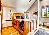 Claim Jumper Queen Suite
