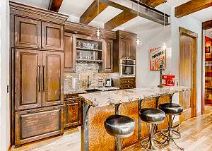 Full wet bar