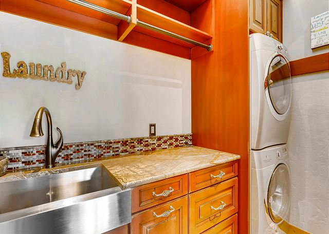 laundry room with sink