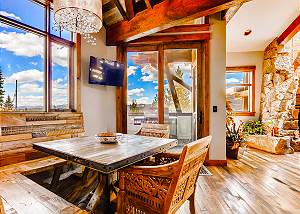 Breakfast nook