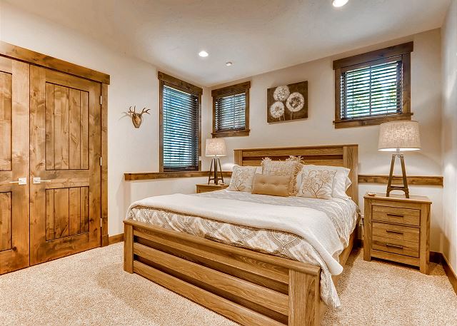 Sawmill King Suite