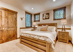 Sawmill King Suite