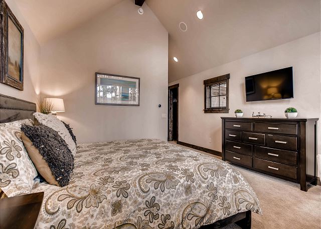 - sleeps 2 in one king bed