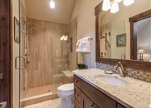 Cucumber Gulch Ensuite Bathroom