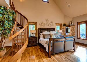 Crystal Peak Master Suite