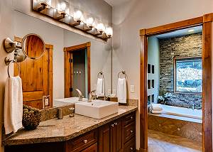 Crystal Peak Master Ensuite Bathroom