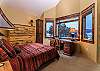 Alpenglow Peaks Lodge