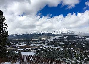 Alpenglow Peaks Lodge