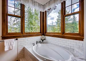 Soaking Tub in Black Forest Master Bath