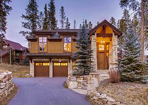 Snowy Point Chalet