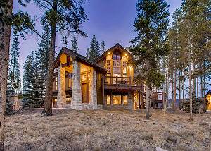 Snowy Point Chalet