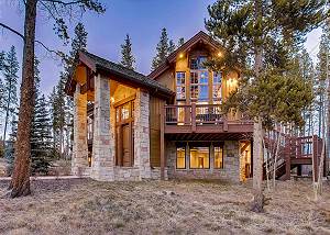 Snowy Point Chalet