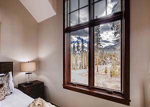 Snowy Point Secondary King Suite
