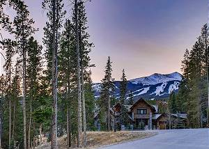 Snowy Point Chalet