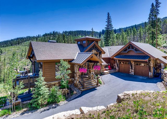 - Beautiful mountain elegance with Colorado style