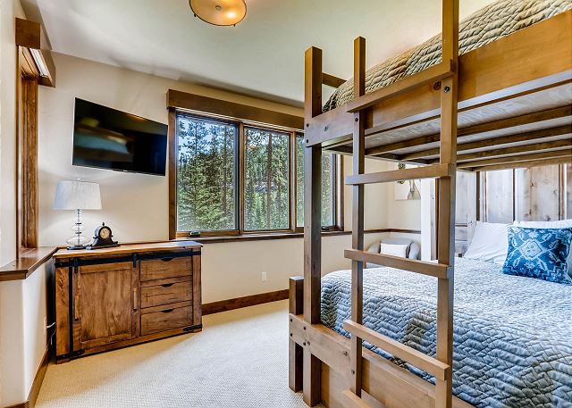 Quaking Aspen Queen Bedroom