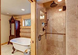 Bald Eagle Master Ensuite Bath