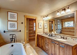 Bald Eagle Master Ensuite Bath