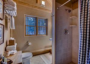 Twin Eagles Lodge
