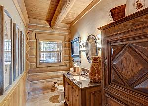 Twin Eagles Lodge