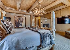 Bald Eagle King Suite