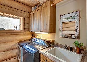 Twin Eagles Lodge