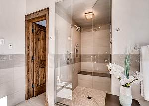 Skye Beinn Master ensuite