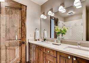 Islay King Ensuite Bath