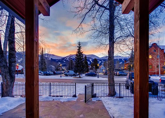 and have quick access to Breckenridge!