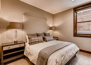 Kilt King Suite