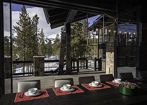 Dining with