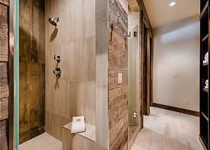 Mountain Top Bunk Ensuite Bath