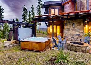 Hot tub,