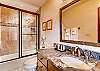Sundowner King ensuite bathroom