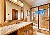 Mustang King Ensuite bathroom