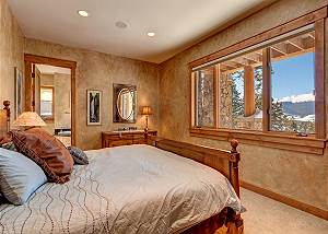 Lookout Point Secondary King Suite