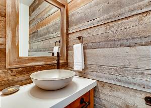 Main level powder bath