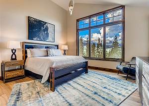 Garnett's Way Master Suite