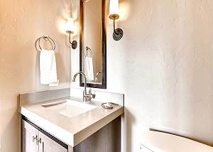 Main level powder bath