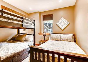 Elijah Bunk -
