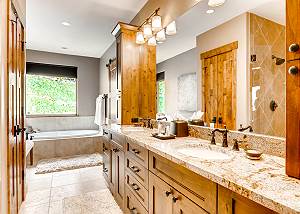 Luisa Master Suite